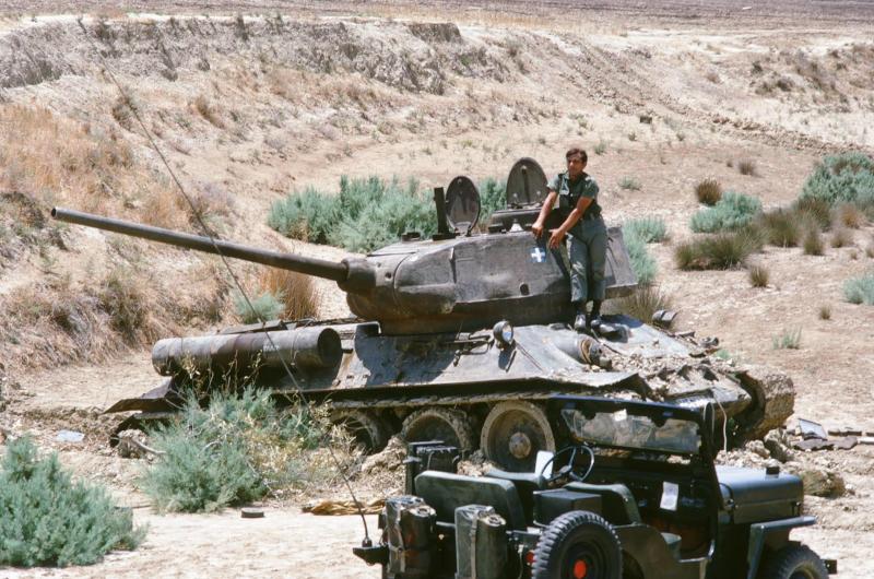 Kipro graikų T-34-85 per Turkijos invaziją į Kiprą 1974 m.