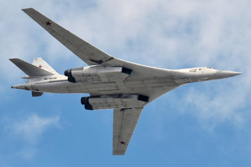 Tu-160