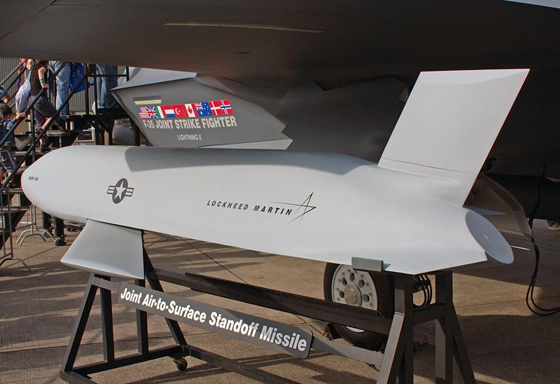 AGM-158 JASSM raketos maketas