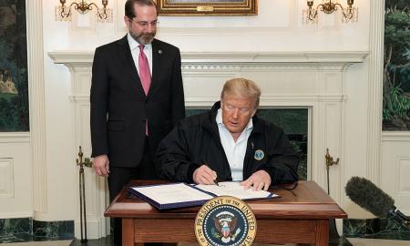 „Žaidė prieš save. Tyliai atšaukia“ (Video)