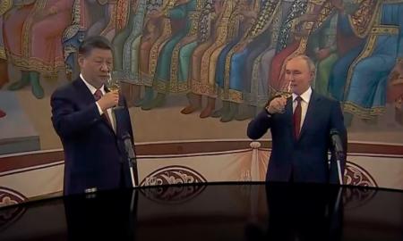 „Jų yra daug.“ Ukrainoje prasidėjo susirėmimai su Kinijos kariais (Video)