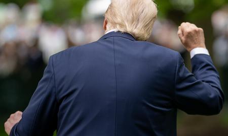 Trumpas Trumpo pasiūlymas – ką gautų Ukraina