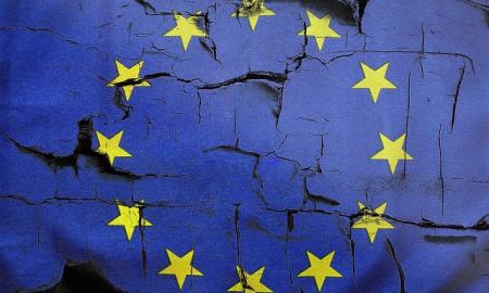 „Auksiniai rusų pasai“. Beprotiška žinia, ką daro viena Europos šalis