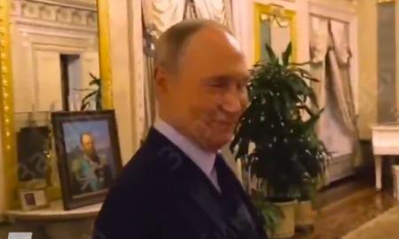 Pirmą kartą. Putinas pademonstravo savo butą. „Šis daiktas patraukia dėmesį...“ (Video)
