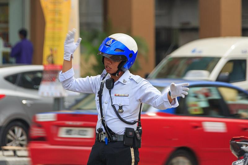 Policija