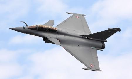 Sensacija! 3 vienu metu! Kas ištiko naikintuvus „Rafale“ (Foto)