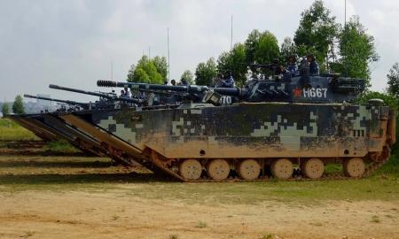 Sukūrė „plaukiojantį tankų žudiką“! 12 raketų – vienas niokojantis smūgis (Foto)
