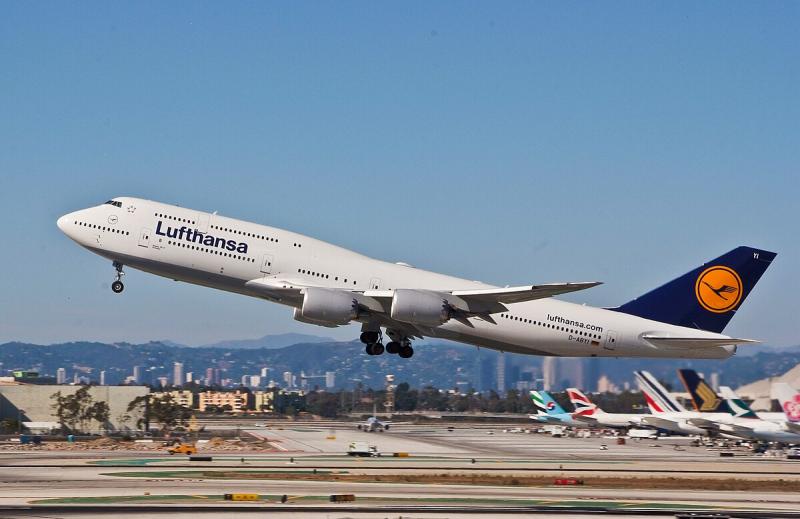Boeing 747-8