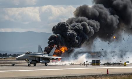 „11 val. F/A-18 „Hornet“. Juodi dūmai.“ Katastrofa Šiaurėje