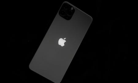 Kalti ne muitai? „Apple“ didins „iPhone“ kainas, bet kol kas nesugalvojo, kaip tai paaiškinti