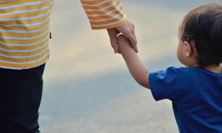 Kodėl vieni vaikai pradeda vaikščioti anksčiau nei kiti? Pastebėtos reikšmingos sąsajos su ADHD bei nutukimu