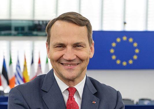 R. Sikorskis