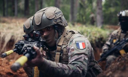 NATO smogė Putino armijai (Video)