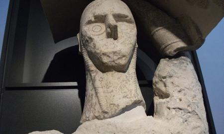 2–2,5 metro aukščio „milžinai“. Viena didžiųjų Europos archeologinių mįslių