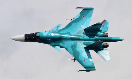 Rusijoje pastebėtas „dykumos“ Su-34. Ką tai reiškia? (Video)