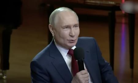 Putinas demaskuotas. „Skubi spaudos konferencija“