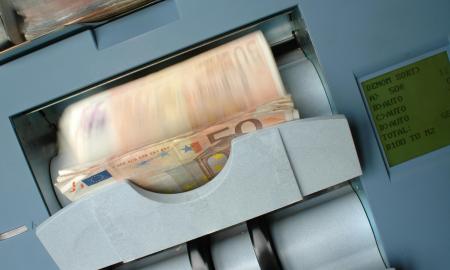 Bus griežtinami grynųjų pinigų mokėjimo limitai. Sprendimas palies kiekvieną Lietuvos gyventoją