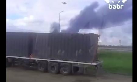 „Jie skrido tiesiai iš sunkvežimių.“ Pasirodė vaizdo įrašas, kuriame dronai atakuoja Rusijos aerodromus (Video)