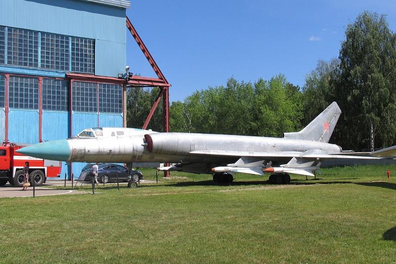 Tu-128