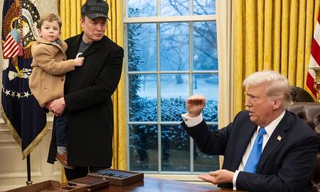 „Seksualiai išnaudojo vaikus.“ Muskas skelbia šokiruojančius kaltinimus Trumpui