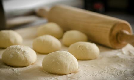 Kepėjai saugo šią paslaptį kaip savo akies vyzdį. Mielinė tešla kyla kaip pašėlusi