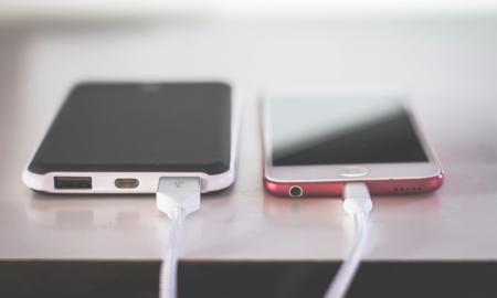Ekspertas: „Štai kaip sugadinsite savo telefoną. Pamatę šį skaičių – turite nutraukti įkrovimą“