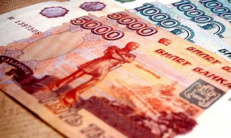 „Nustojo mokėti atlyginimus.“ Rusijoje baigėsi pinigai