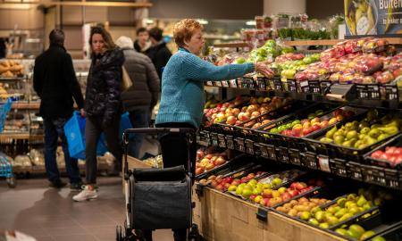 Kasininkė atskleidė 10 produktų, kurių pati niekada neperka vakare – paaiškino, kodėl