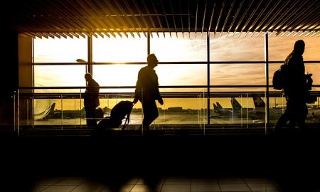 „Jums nereikės mokėti už brangų maistą oro uoste – taisyklė, apie kurią žino tik nedaugelis žmonių“