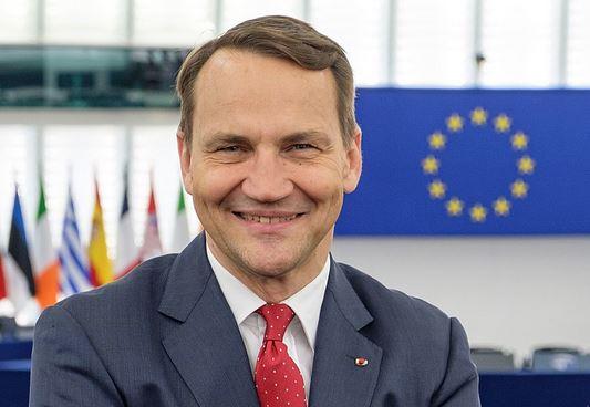 R. Sikorskis