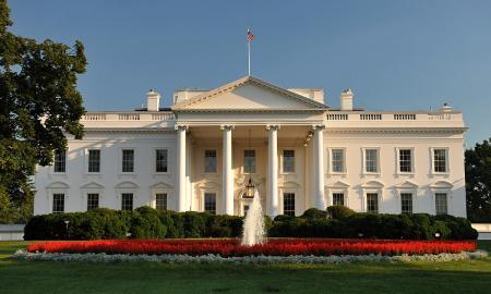 Trumpas nusprendė. „Viskas baigta. Priversti.“ Europa griebiasi už galvų