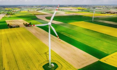 „Lietuvoje kažkokie propeleriai sukasi ir elektrą atiduoda nemokamai“