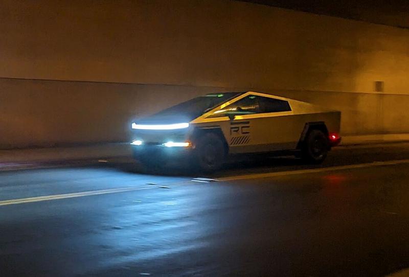 „Tesla“