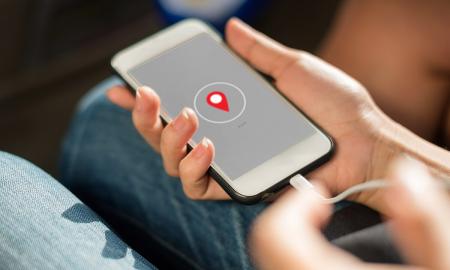 Ar galite naudoti telefoną, kol jis kraunasi? „5 mitai, kuriuos turėtumėte pamiršti“