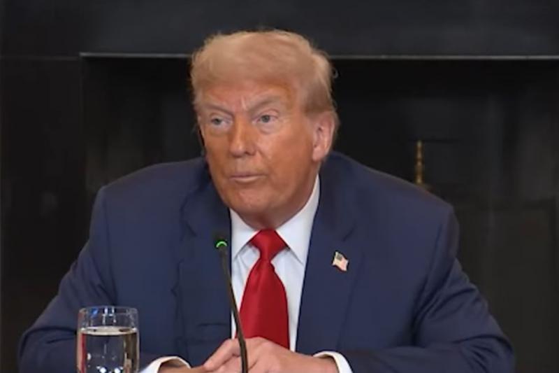 D. Trumpas