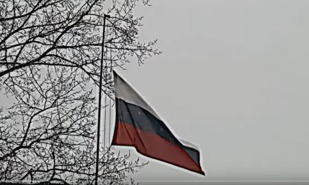 „Su Rusijos vėliava.“ Kas nutiko Latvijoje (Video)