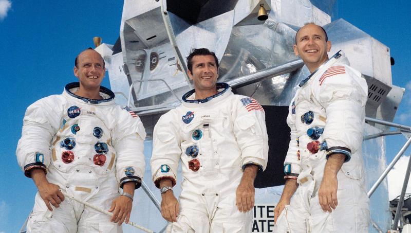 Apollo 12 įgula