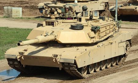 Jau Ukrainoje. Galinga parama. Dešimtys „Abrams“ (Video)