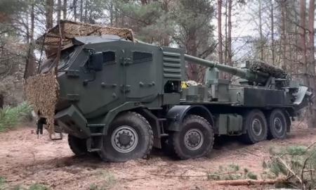 Atnaujintas ir apšarvuotas „Rheinmetall“ sunkvežimis – ar gali tapti kita Ukrainos haubicų 2S22 „Bogdana“ platforma?