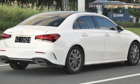 „Mercedes“ pakeitė planus – jie gyvuos dar bent iki 2028 m.