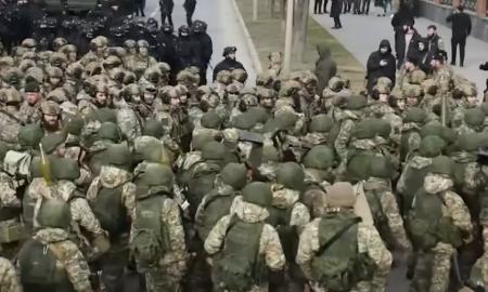 „Tūkstančiai. Į Maskvą. Jie tikrai nesustos“ (Video)