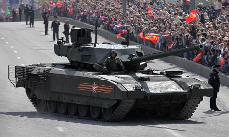 „Armata“ išgelbėta? Rusai džiūgauja