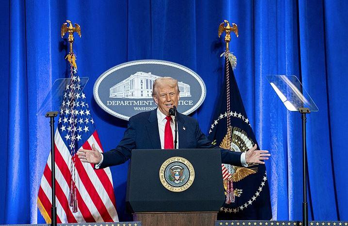 D. Trumpas
