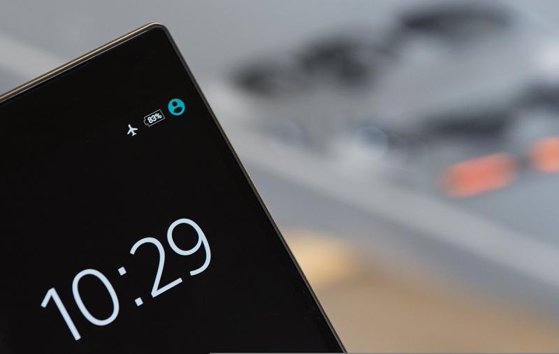 Telefonas su įjungtu skrydžio režimu