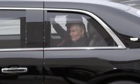 Beprotiška. Putinas Trumpo limuzine. Kas vyksta? (Video)