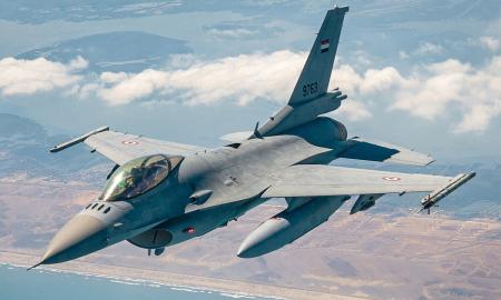 Štai kaip galėjo atrodyti F-16. Jei „General Dynamics“ būtų pralaimėjęs (Foto)
