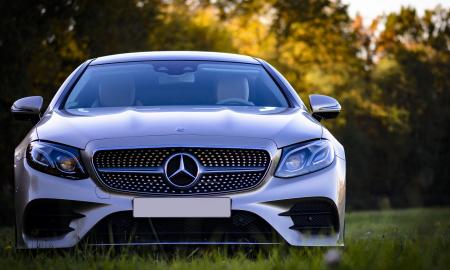 „Mercedes-Benz“ vadovas perspėja: Europai tai baigsis itin liūdnai