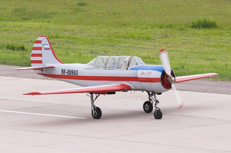 Jak-52