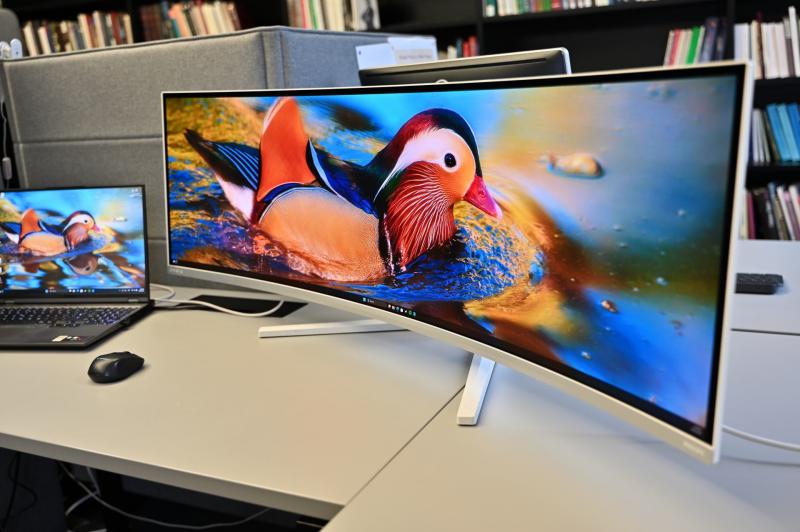 Monitorius „Philips EVNIA 49M2C8900L“