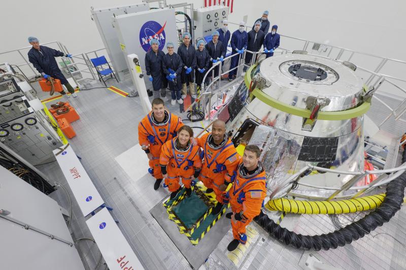 Artemis 2 misijoss astronautai